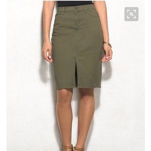 H&M’s olive green jean skirt